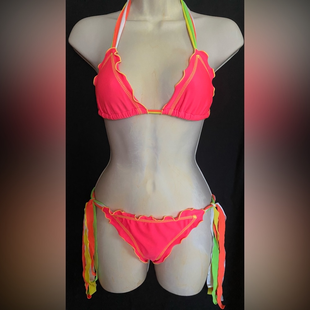 Ritchie Swimwear 2 pc neon pink multi string bikini, Sz M, worn once